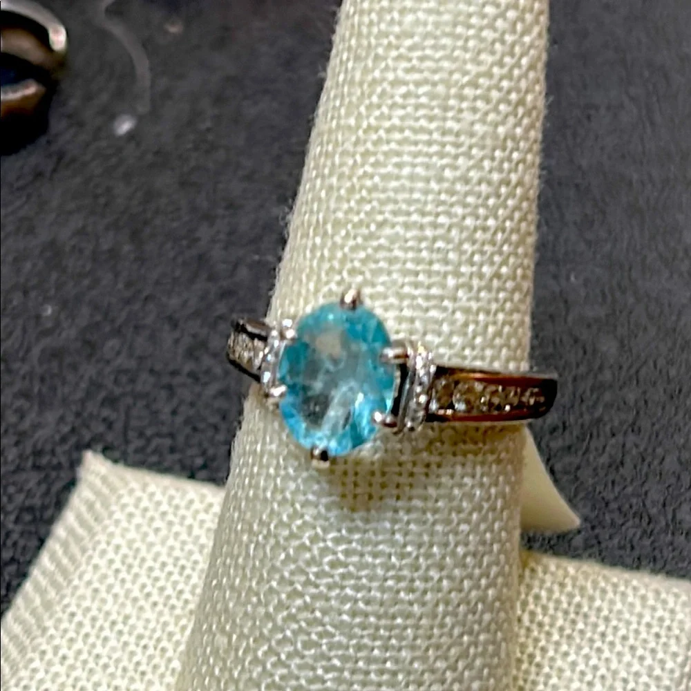 442472 14k wg blue sapphire and diamond ring - Picture 4 of 4